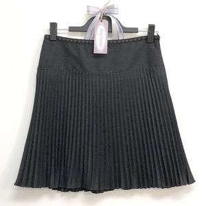 Ann Taylor l Classic Black Pleated Skirt